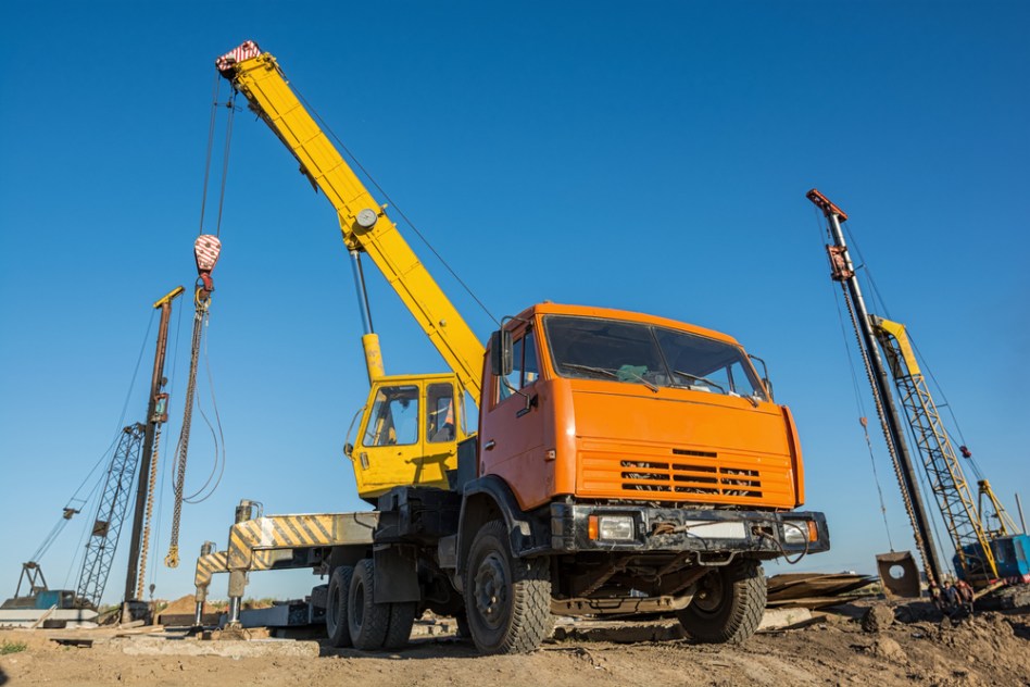 The Importance of Safety in Wet Crane Hire3